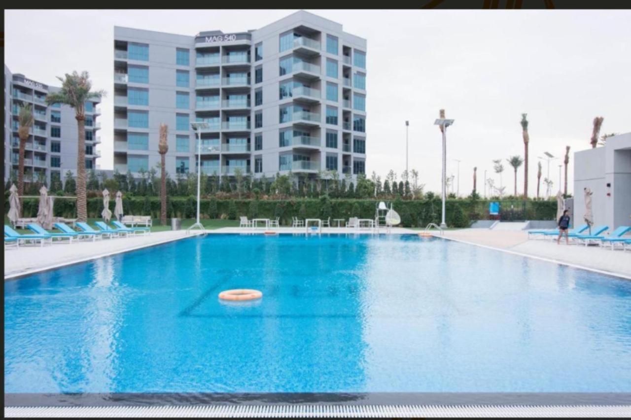 Elite Lux Holiday Homes - Cozy & Stylish 1 Bedroom With Huge Pools & World Class Gym Дубай Экстерьер фото
